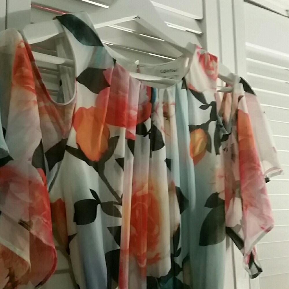 Long floral dress with open shoulders Sz 8